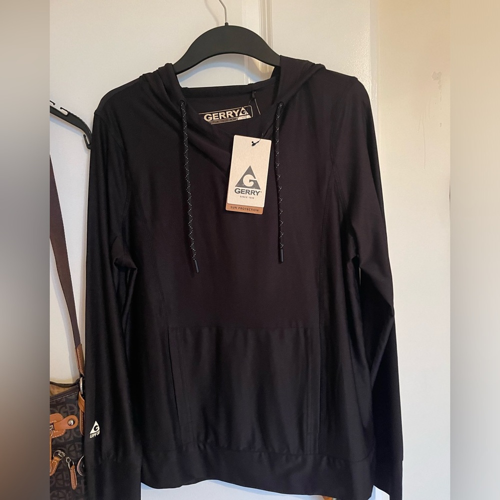 Black Sport light weight sweater. BRAND: Gerry